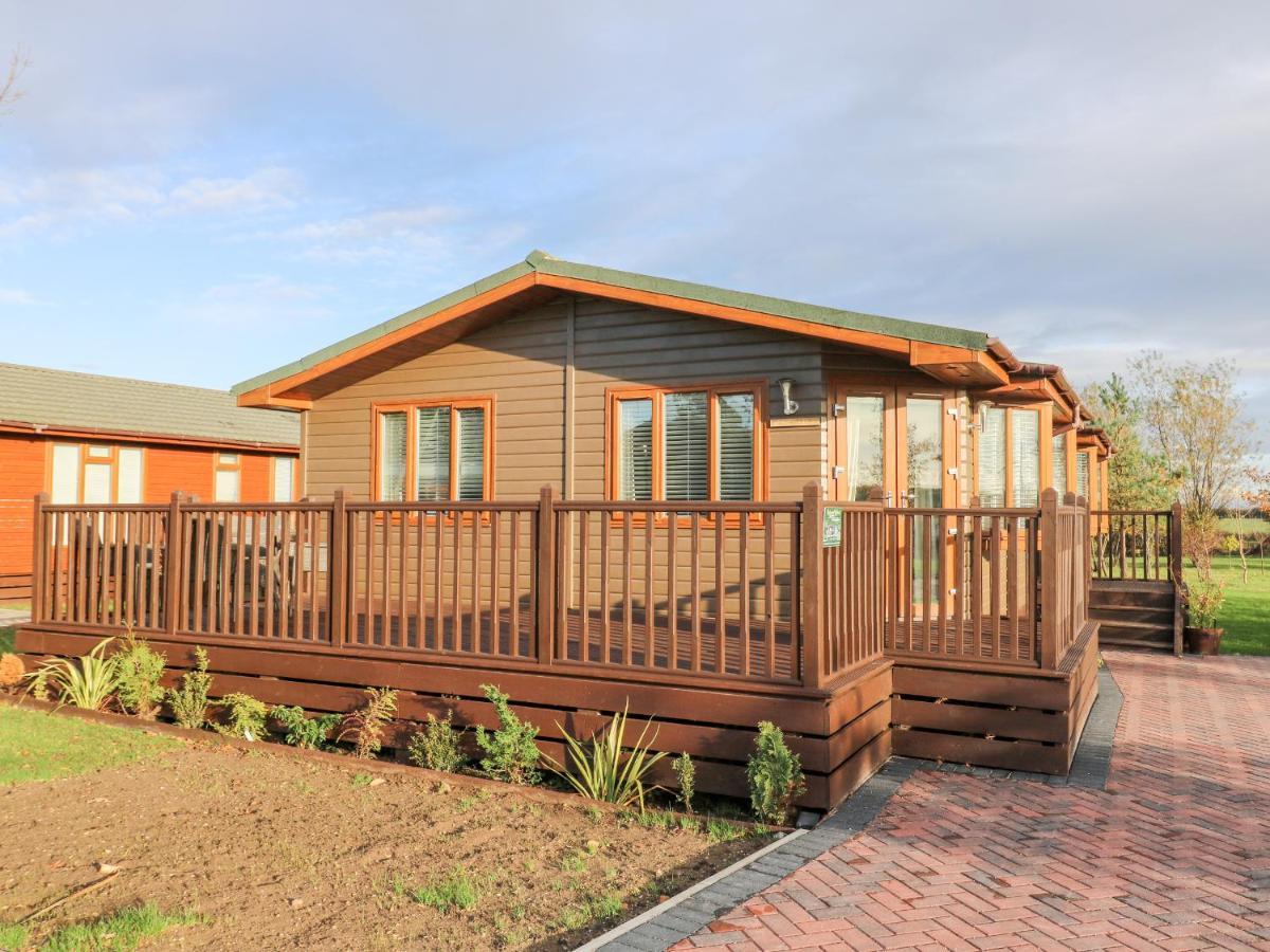Oakwood Lodge York Exteriör bild