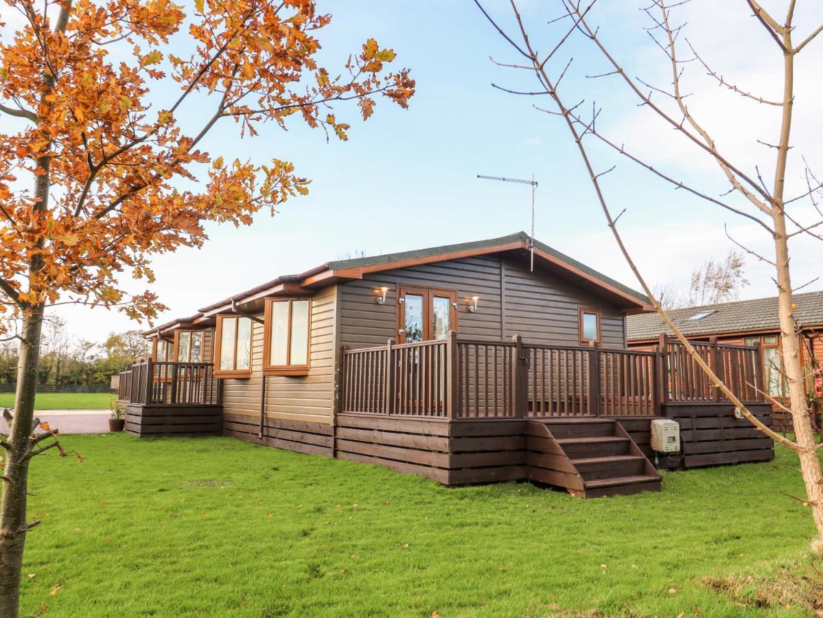 Oakwood Lodge York Exteriör bild